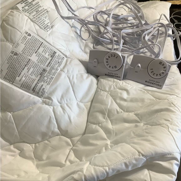 Other - King size heating mattress cover